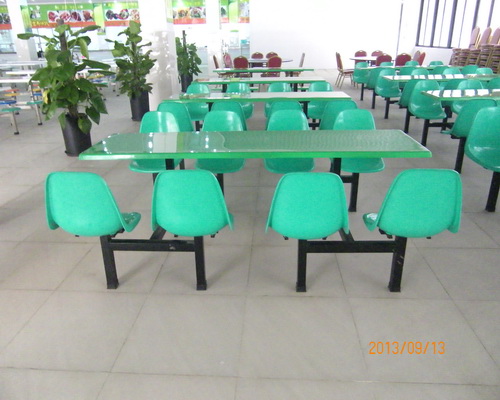 八人分段靠背椅餐桌