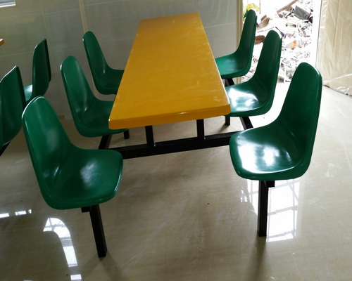 六人靠背椅（yǐ）餐桌